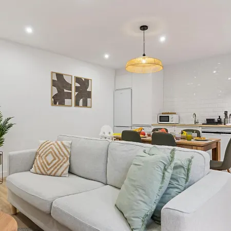 Monet, Con Terraza, Cuna Y Trona 希洪