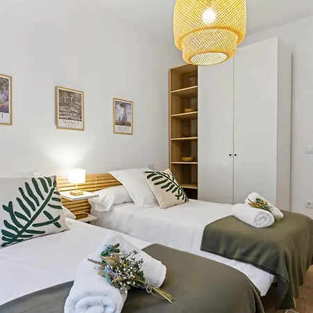 Monet, Con Terraza, Cuna Y Trona Appartement *