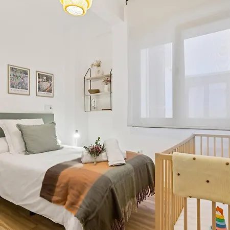 Appartement Monet, Con Terraza, Cuna Y Trona *