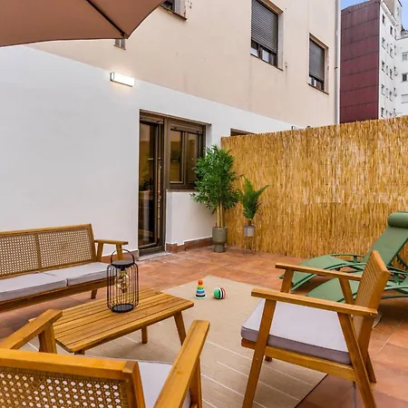 Monet, Con Terraza, Cuna Y Trona * Gijón