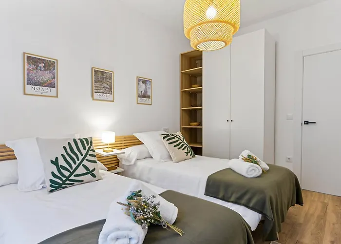 Monet, Con Terraza, Cuna Y Trona Appartement *