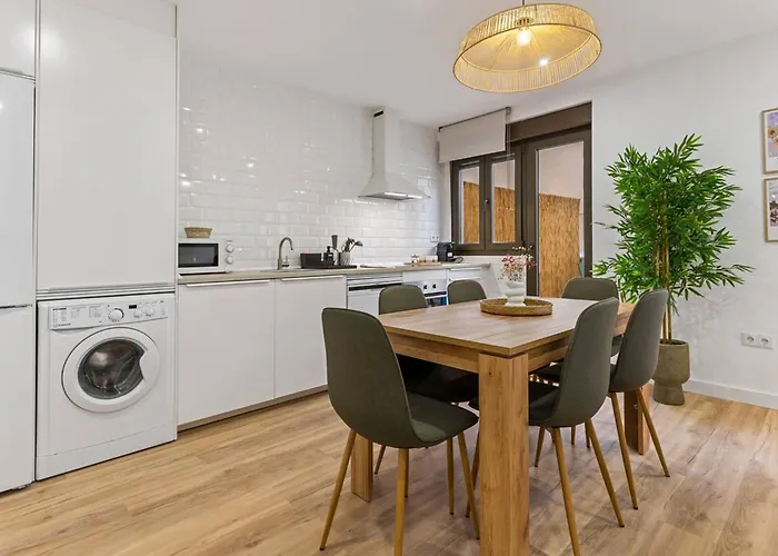 Appartement Monet, Con Terraza, Cuna Y Trona *