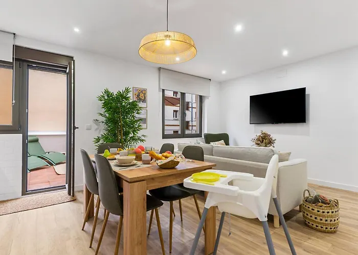 Appartement Monet, Con Terraza, Cuna Y Trona Gijón