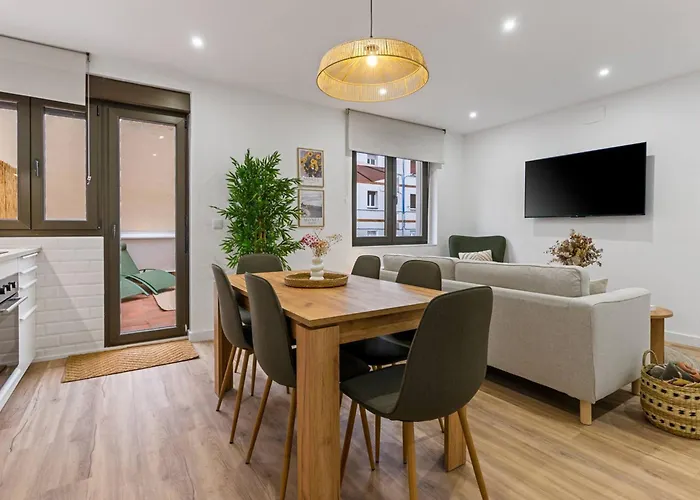 Monet, Con Terraza, Cuna Y Trona Διαμέρισμα