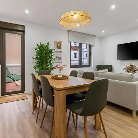 Monet, Con Terraza, Cuna Y Trona *